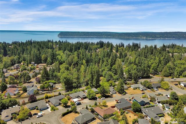 8851 48th Place W, Mukilteo, WA 98275