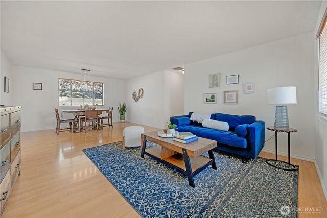 8851 48th Place W, Mukilteo, WA 98275