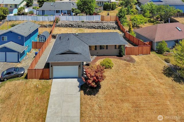 8851 48th Place W, Mukilteo, WA 98275