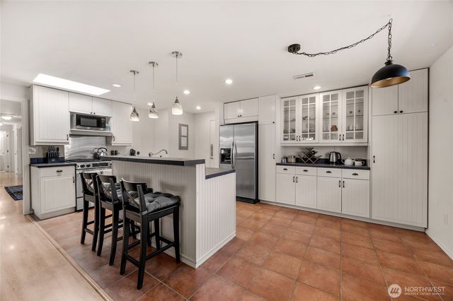 8851 48th Place W, Mukilteo, WA 98275