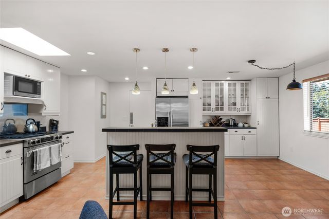 8851 48th Place W, Mukilteo, WA 98275