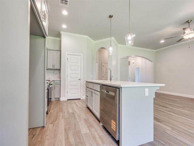 7608 Three Woods Lane, Yukon, OK 73099