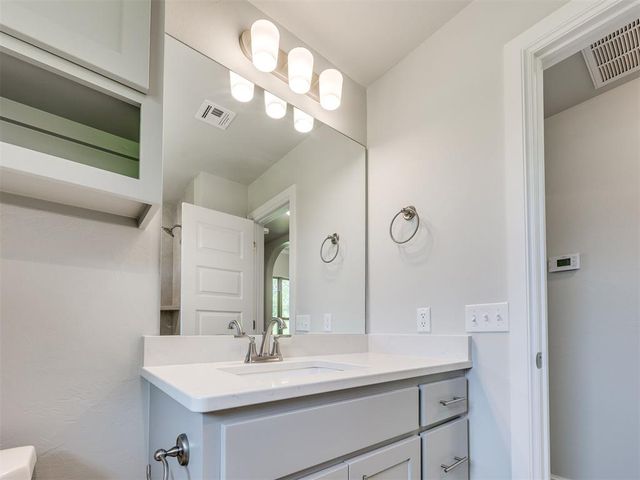 7608 Three Woods Lane, Yukon, OK 73099