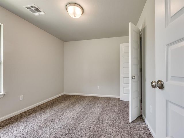 7608 Three Woods Lane, Yukon, OK 73099