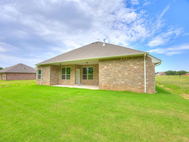 7608 Three Woods Lane, Yukon, OK 73099