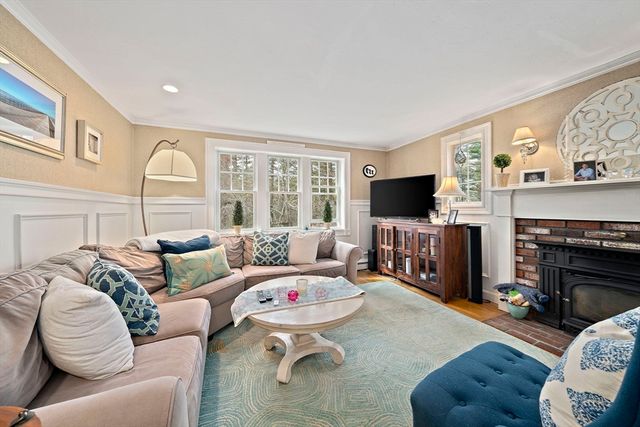 66 Simmons Dr, Duxbury, MA 02332