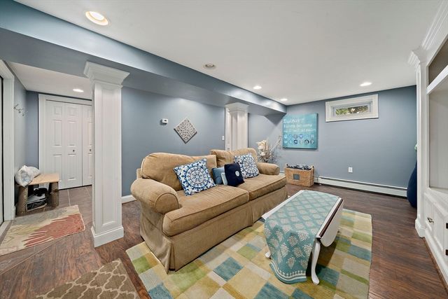 66 Simmons Dr, Duxbury, MA 02332