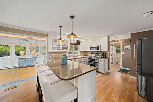 66 Simmons Dr, Duxbury, MA 02332