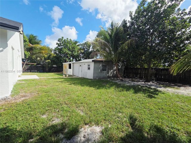 4490 SW 19th St, West Park, FL 33023