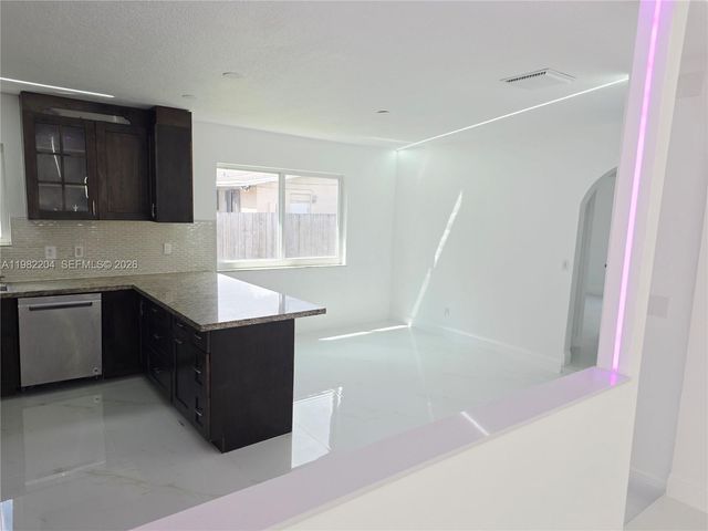 4490 SW 19th St, West Park, FL 33023