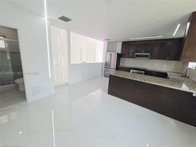 4490 SW 19th St, West Park, FL 33023