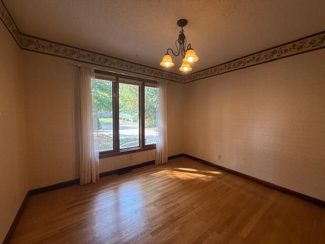 4006 S Kentwood Avenue, Springfield, MO 65804