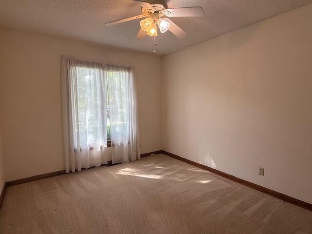 4006 S Kentwood Avenue, Springfield, MO 65804