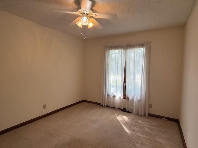 4006 S Kentwood Avenue, Springfield, MO 65804