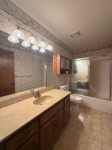 4006 S Kentwood Avenue, Springfield, MO 65804