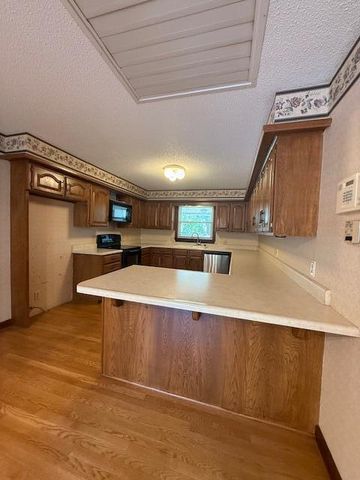 4006 S Kentwood Avenue, Springfield, MO 65804