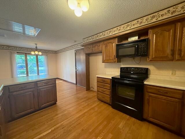 4006 S Kentwood Avenue, Springfield, MO 65804