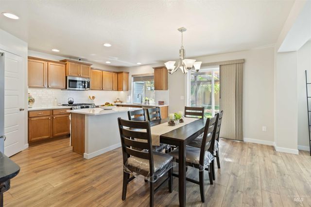 16406 N Greens Ct, Nampa, ID 83687