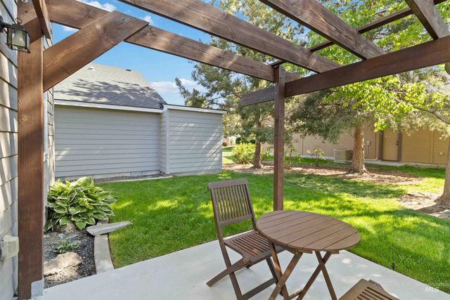 16406 N Greens Ct, Nampa, ID 83687