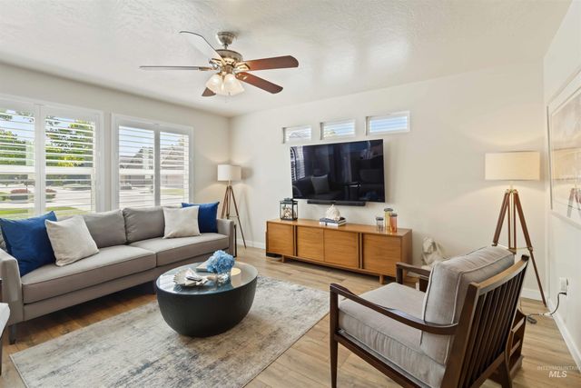 16406 N Greens Ct, Nampa, ID 83687
