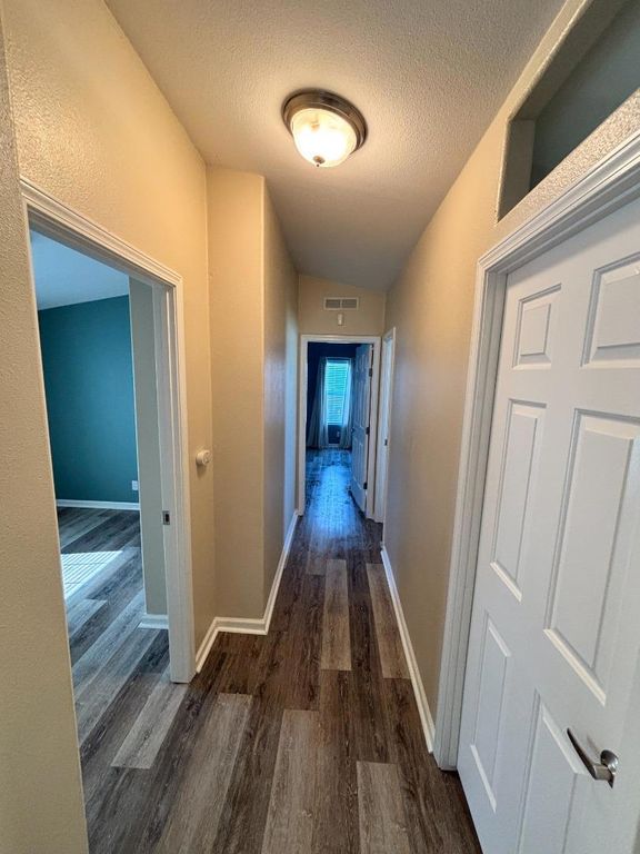 Image 19 of property listing at 290 Sunny Hills Drive, Rancho Cordova, CA 95670