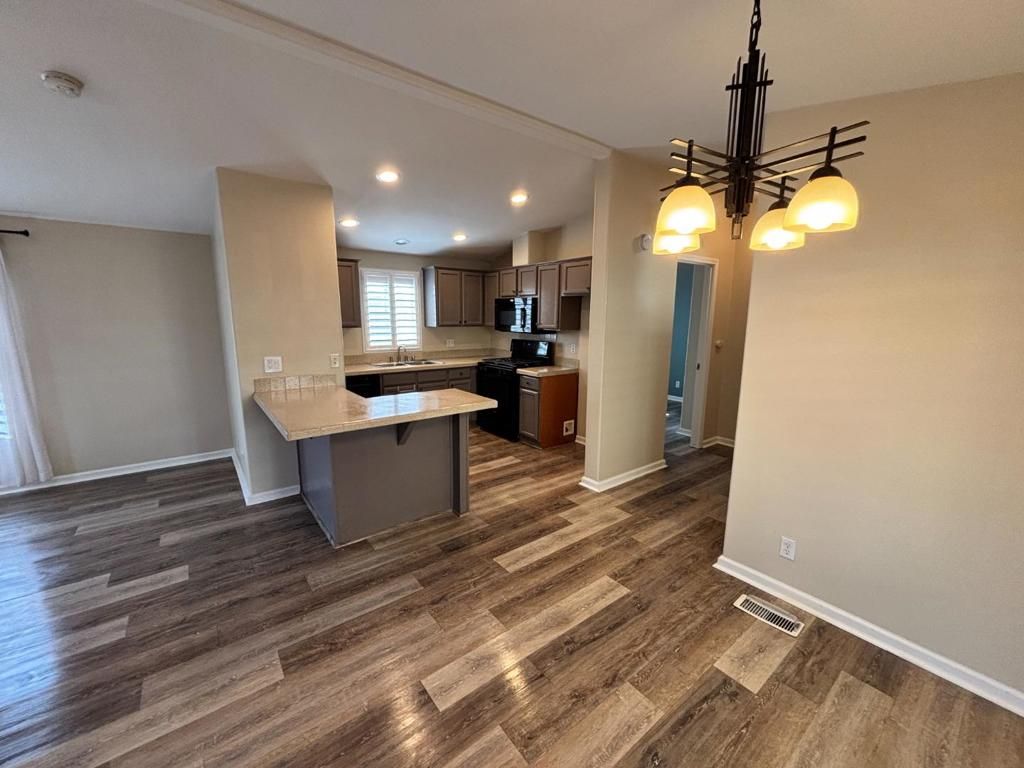 Image 21 of property listing at 290 Sunny Hills Drive, Rancho Cordova, CA 95670