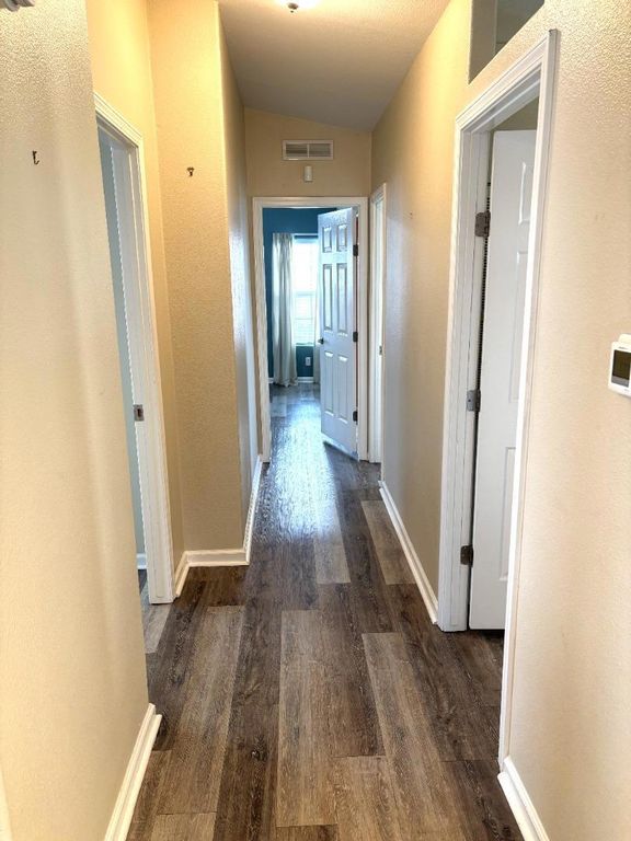 Image 7 of property listing at 290 Sunny Hills Drive, Rancho Cordova, CA 95670