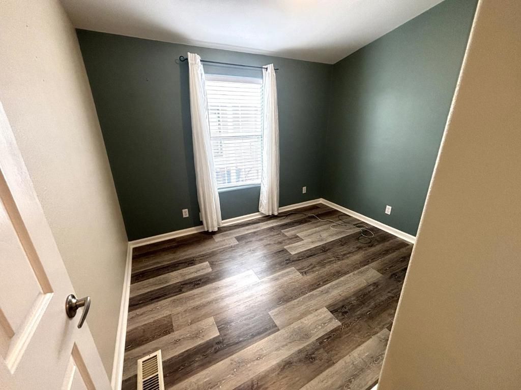 Image 8 of property listing at 290 Sunny Hills Drive, Rancho Cordova, CA 95670