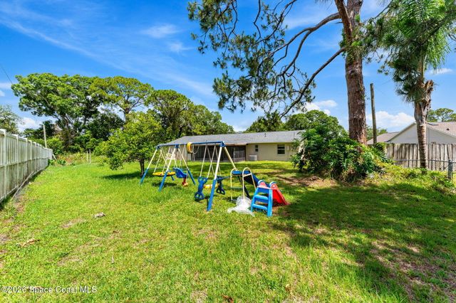 986 Jettie Street NE, Palm Bay, FL 32907