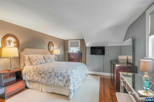 48 Harrison Avenue, Waldwick, NJ 07463