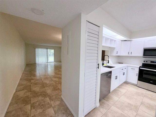 1110 SW 125th Avenue 208 M, Pembroke Pines, FL 33027