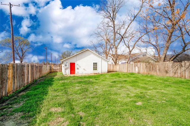 701 E College Street, Sherman, TX 75090