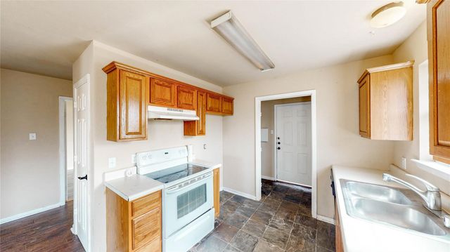 701 E College Street, Sherman, TX 75090