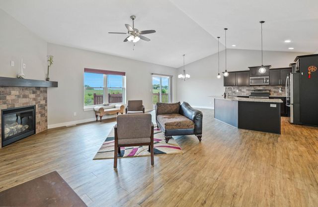 4329 Berry Hill Road, Cedar Falls, IA 50613