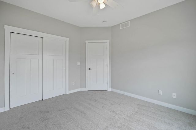 4329 Berry Hill Road, Cedar Falls, IA 50613