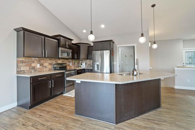 4329 Berry Hill Road, Cedar Falls, IA 50613