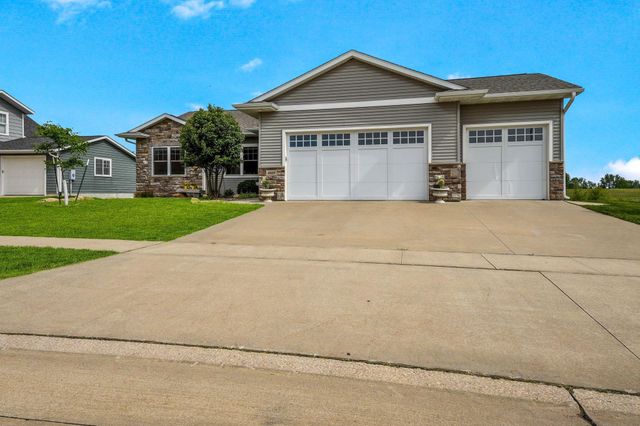 4329 Berry Hill Road, Cedar Falls, IA 50613