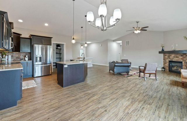 4329 Berry Hill Road, Cedar Falls, IA 50613