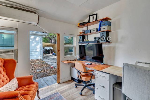 1828 Portland Avenue, Fort Worth, TX 76102