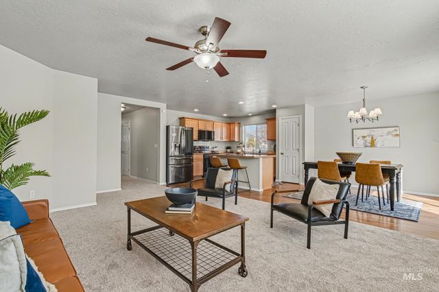 1603 W Tamarack Dr, Nampa, ID 83651