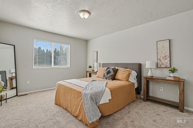 1603 W Tamarack Dr, Nampa, ID 83651