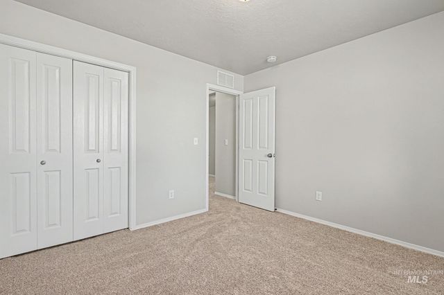 1603 W Tamarack Dr, Nampa, ID 83651