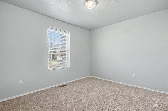 1603 W Tamarack Dr, Nampa, ID 83651