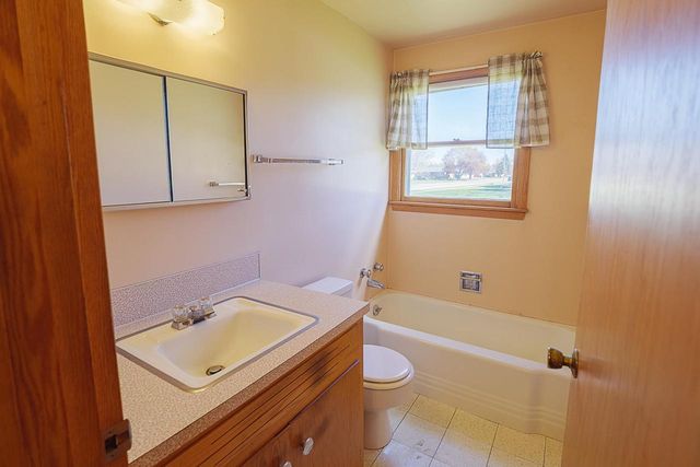 1013 SCHWARTZ STREET, Green Bay, WI 54302