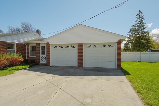 1013 SCHWARTZ STREET, Green Bay, WI 54302