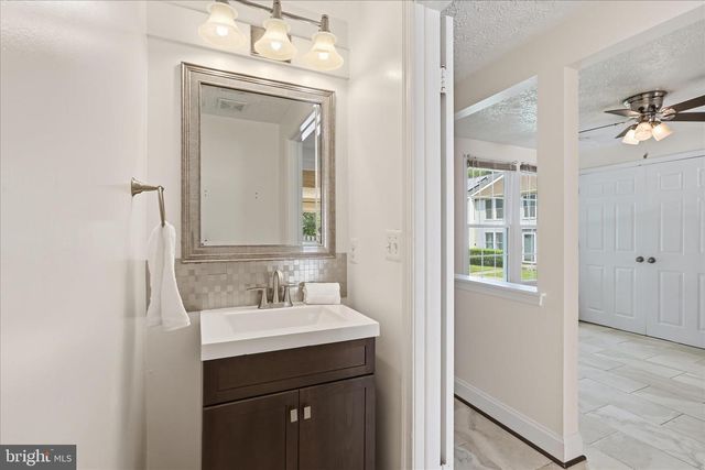 3601 WOODHAVEN CT, Woodbridge, VA 22192