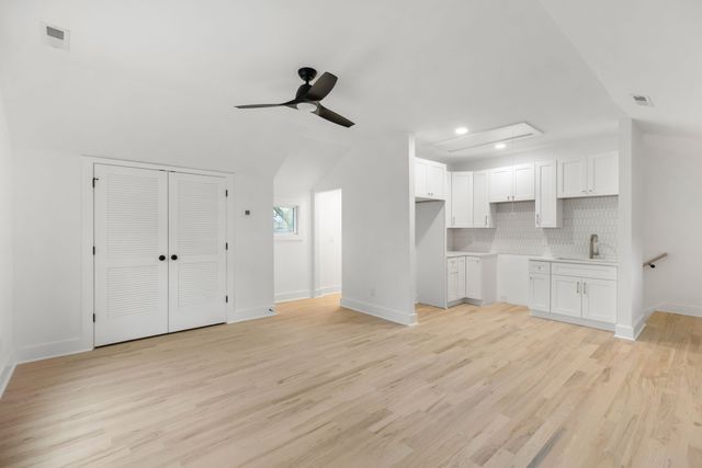 1215 Montgomery Ave, Nashville, TN 37207