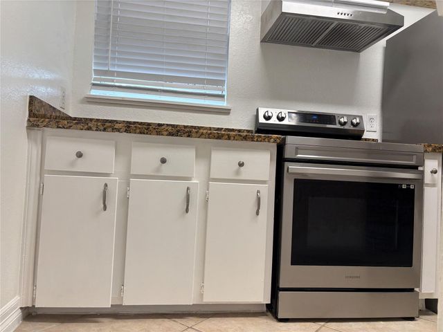 3535 Nasa Rd 1 Parkway 28, Seabrook, TX 77586