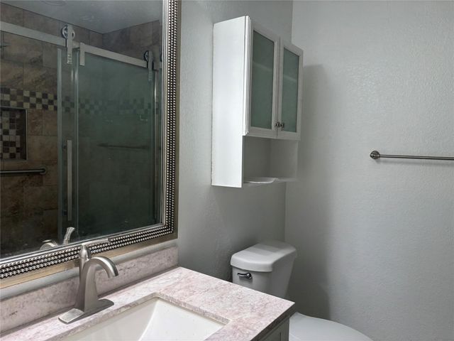 3535 Nasa Rd 1 Parkway 28, Seabrook, TX 77586