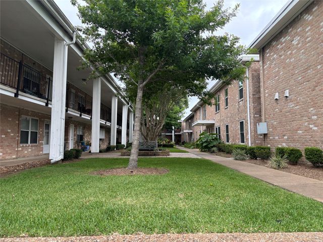 3535 Nasa Rd 1 Parkway 28, Seabrook, TX 77586